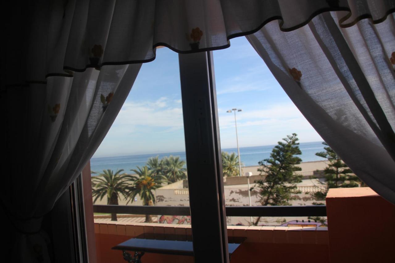 Apartamento En Primera Linea De Playa, Con Vistas A La Playa Y Con Wifi Roquetas de Mar Exteriör bild